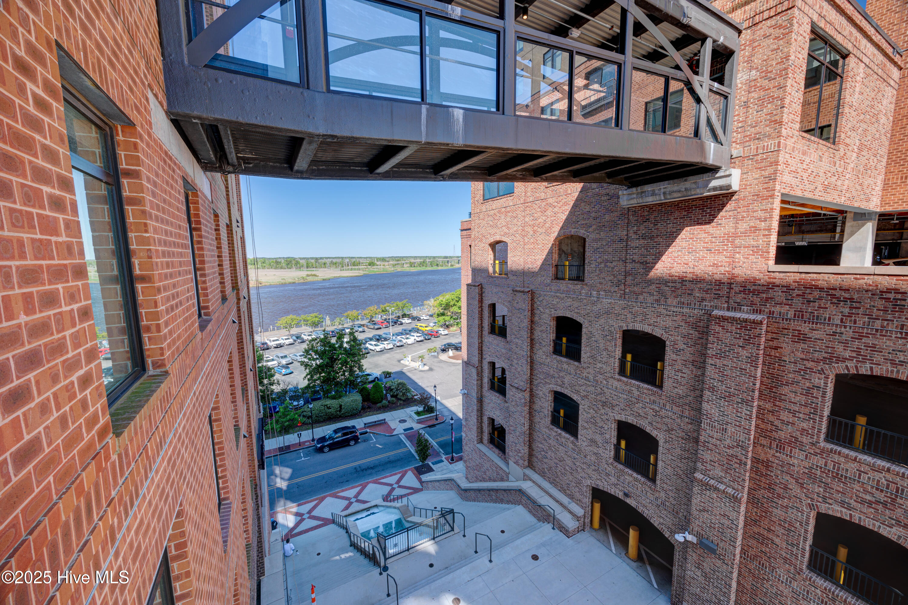 240 N Water Street 653