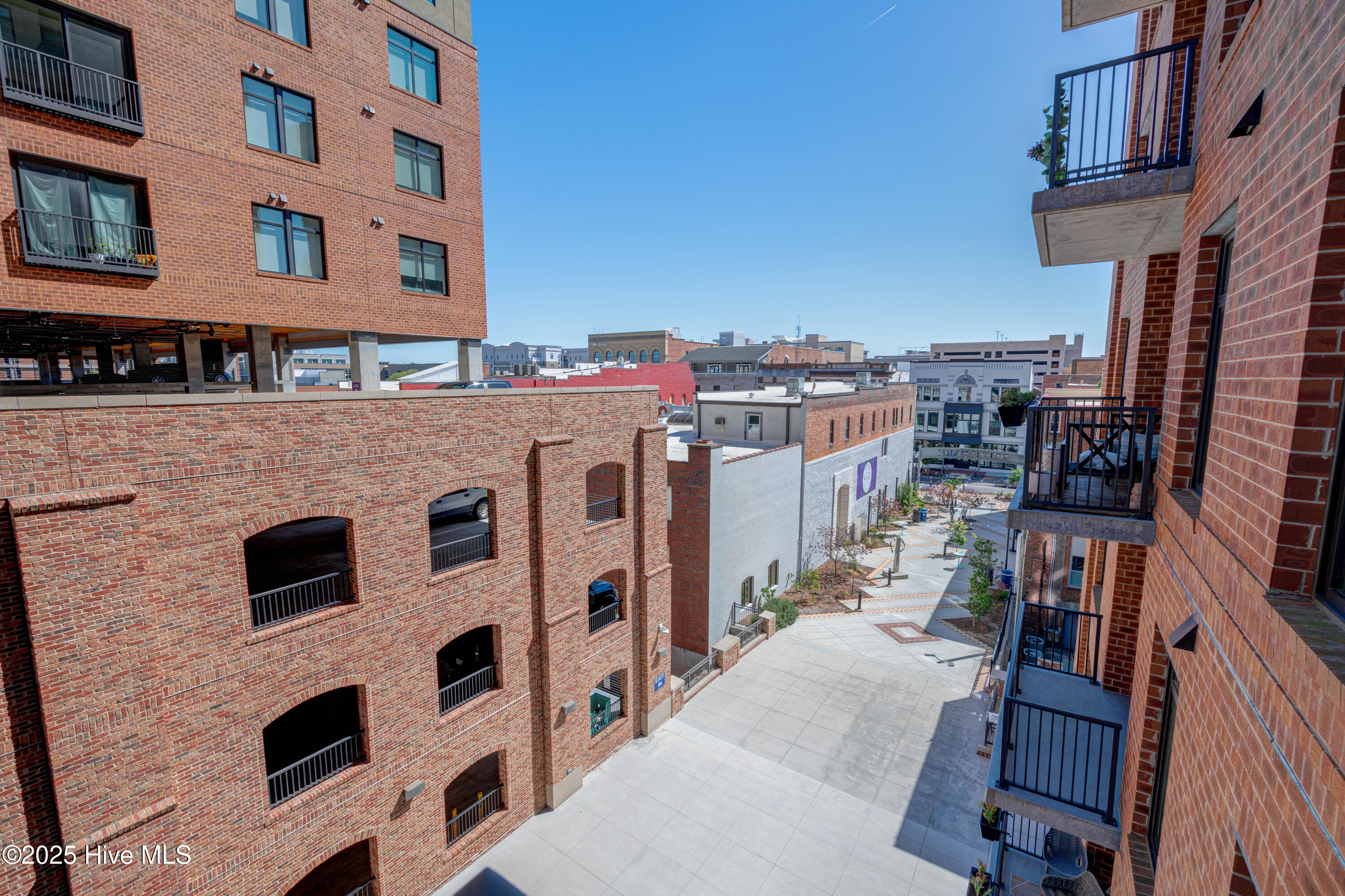 240 N Water Street 653