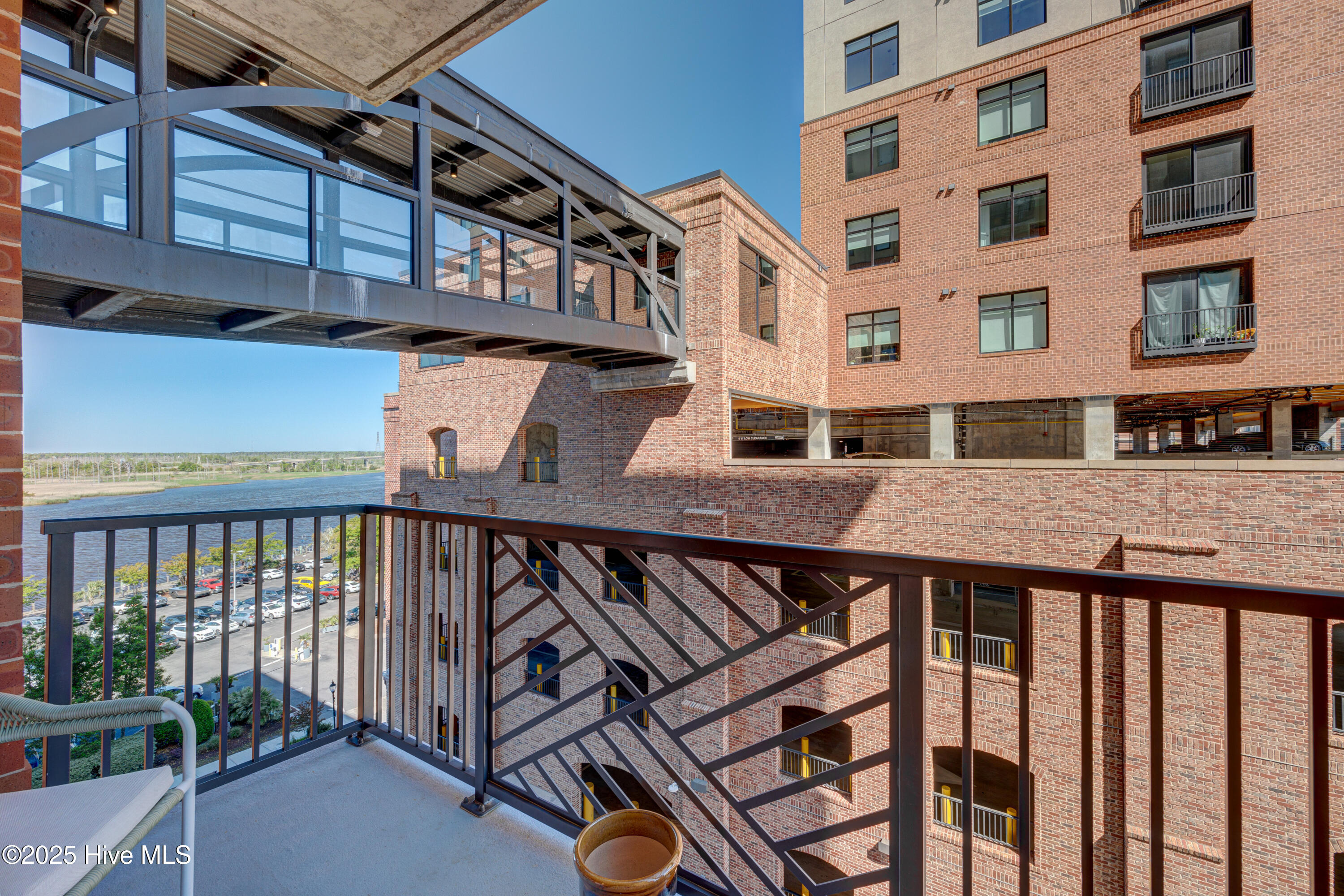 240 N Water Street 653