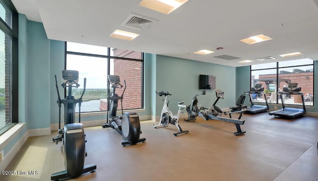 240 N Water Street 653