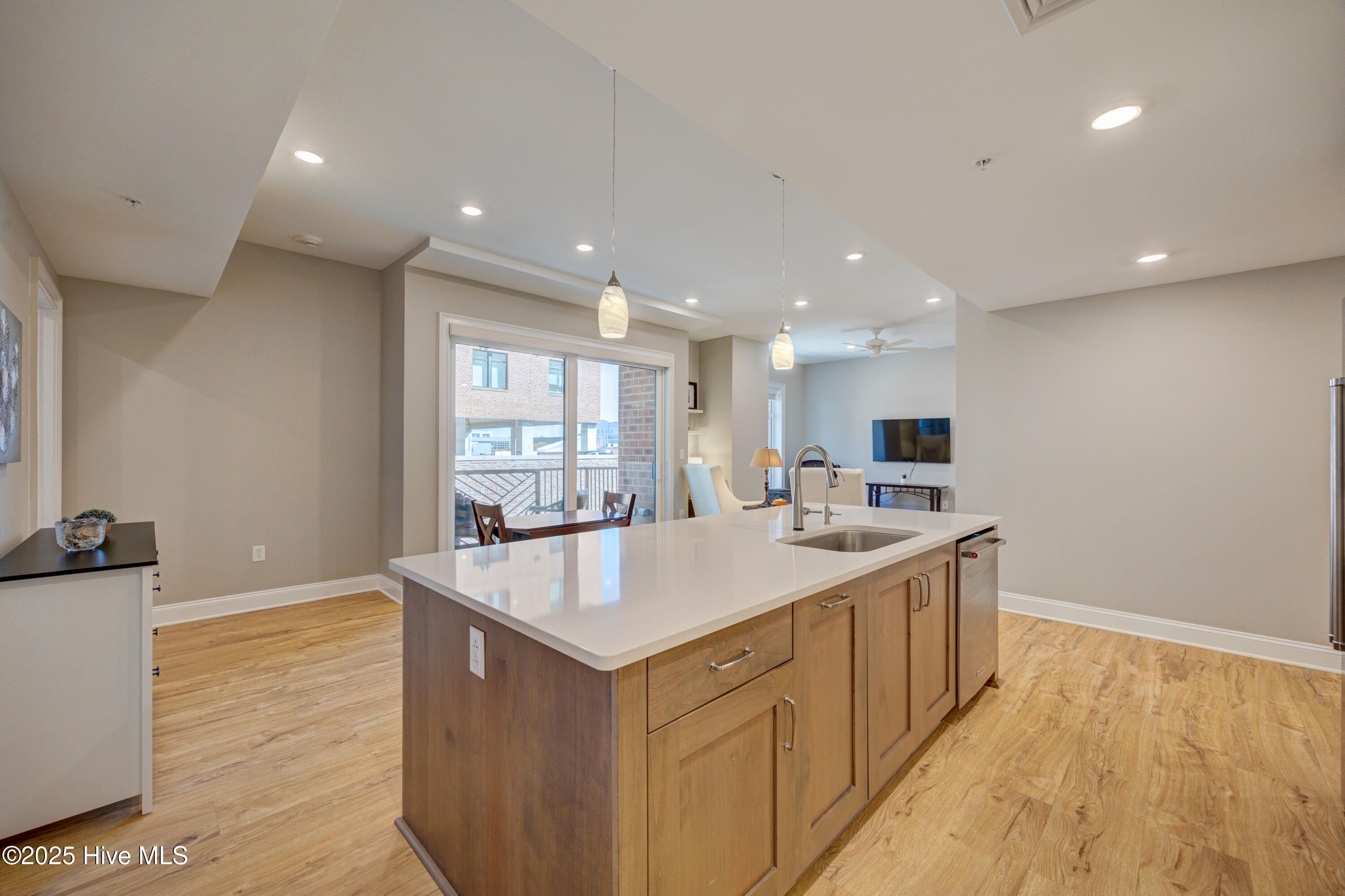 240 N Water Street 653