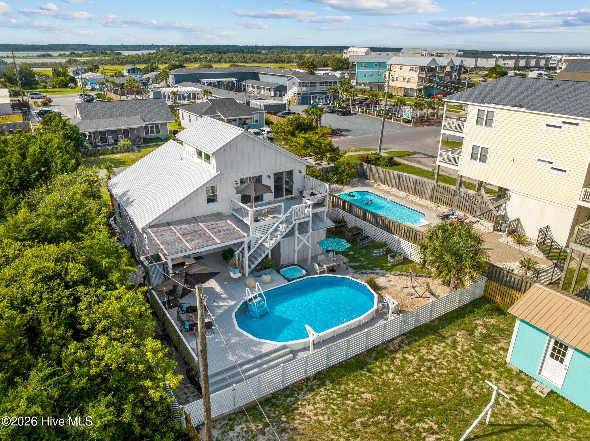 618 N Topsail Drive