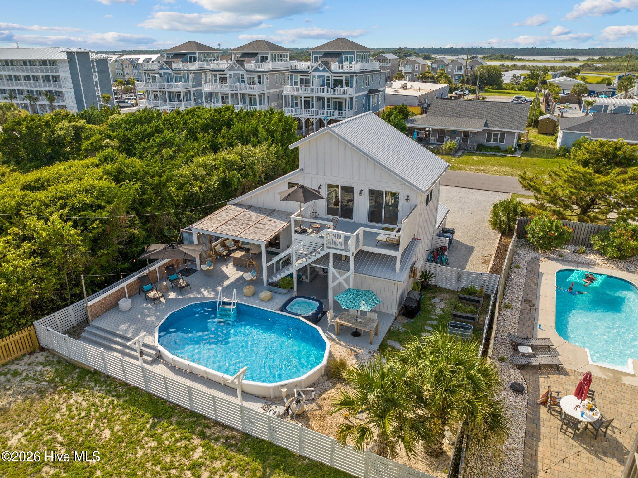 618 N Topsail Drive