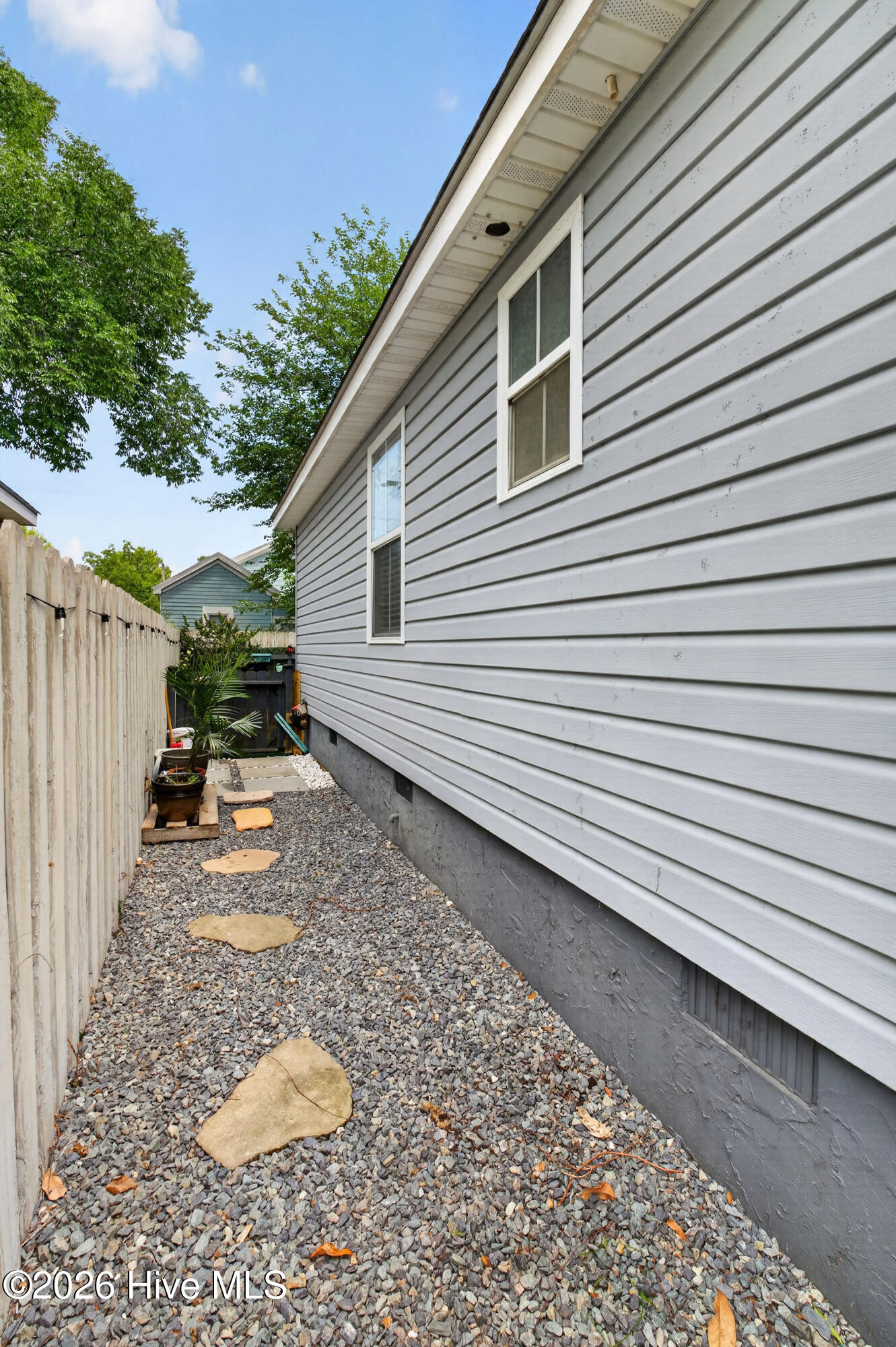 109 Gores Row
