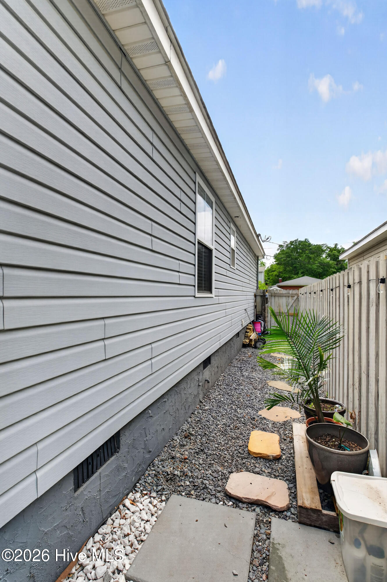 109 Gores Row