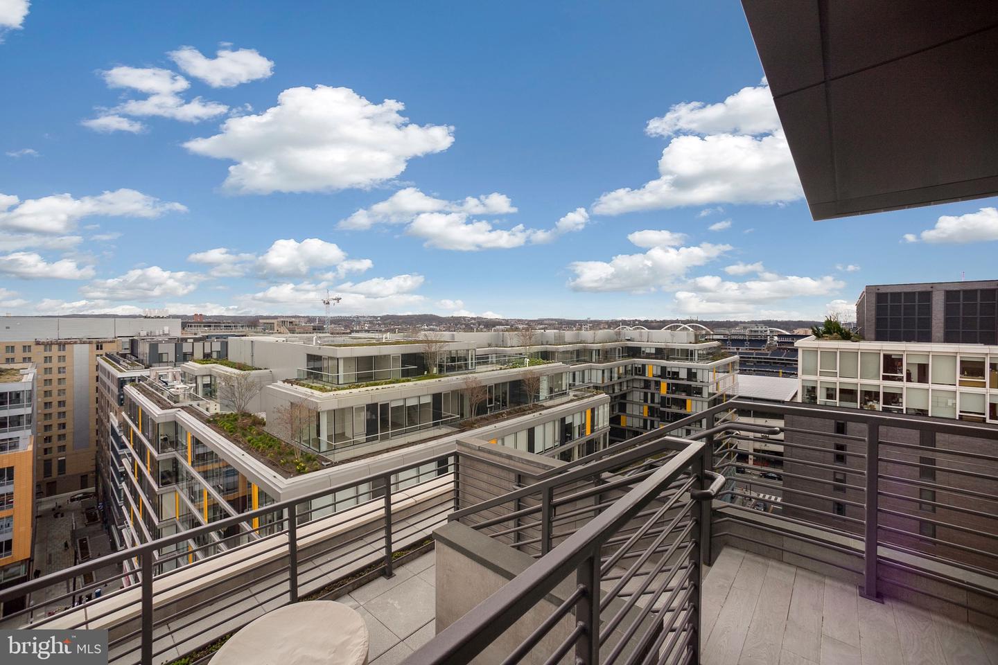 1211 van St SE #1018