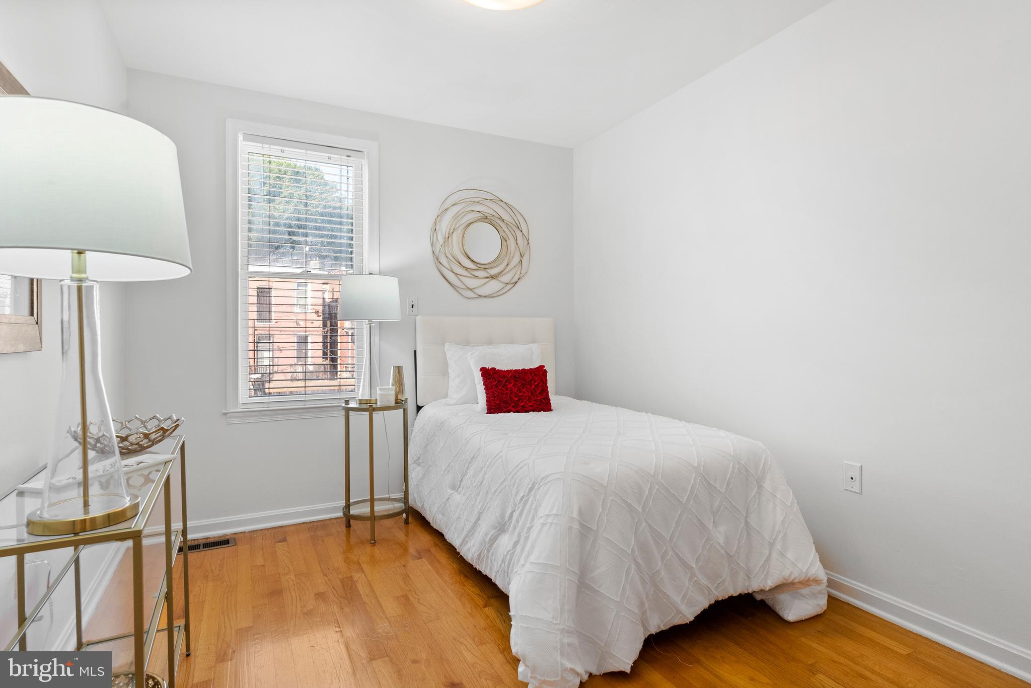 622 14th Pl NE