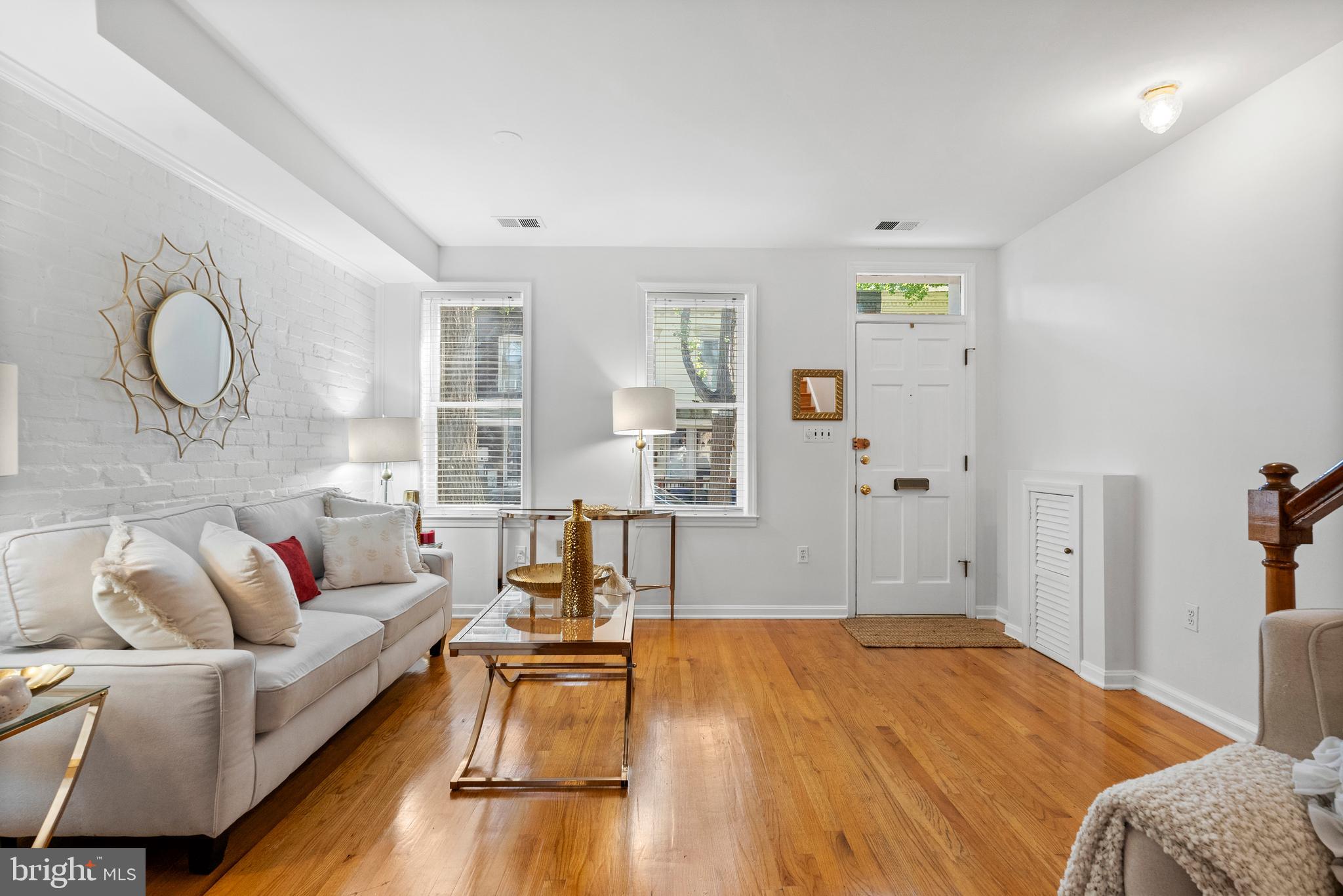 622 14th Pl NE
