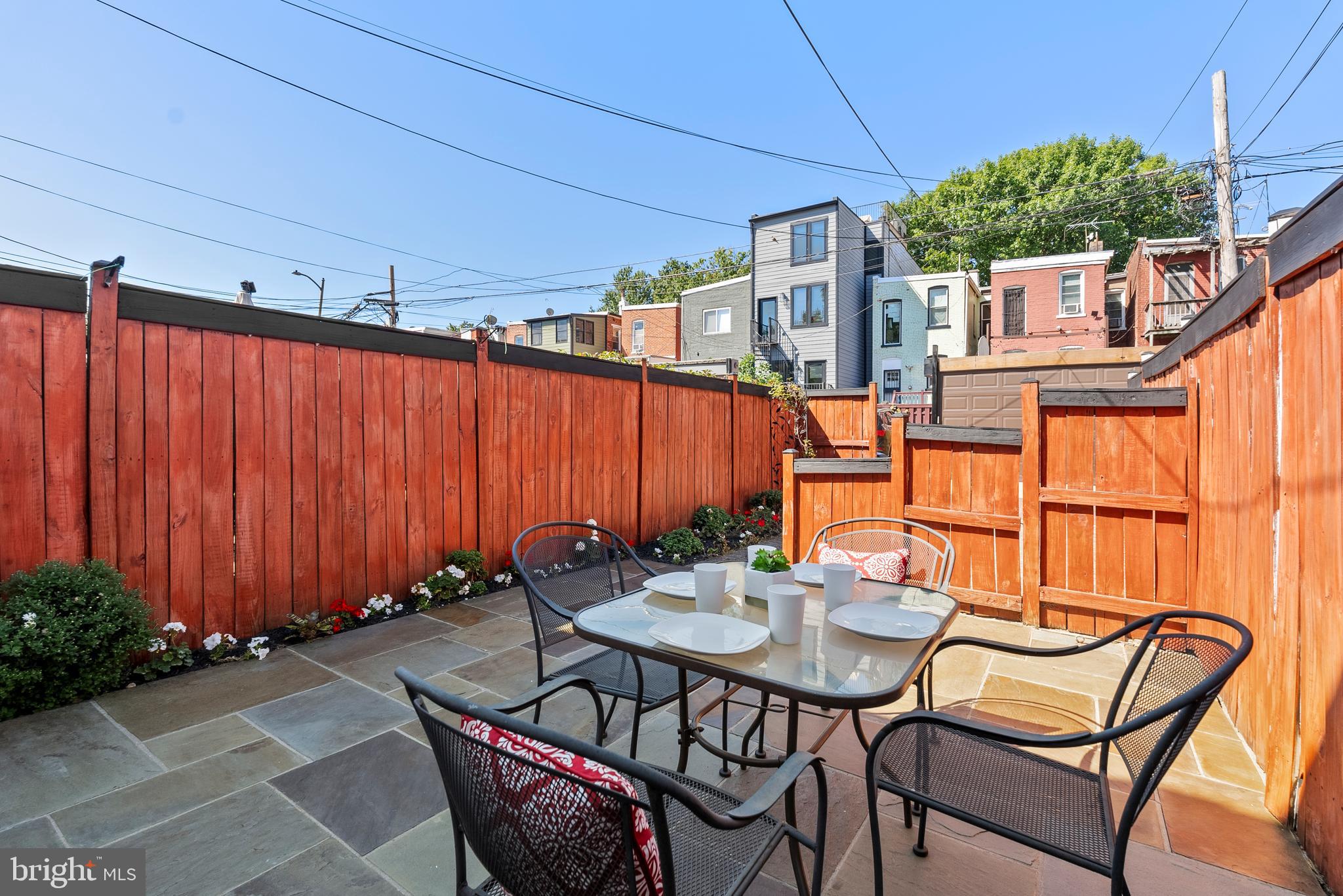 622 14th Pl NE