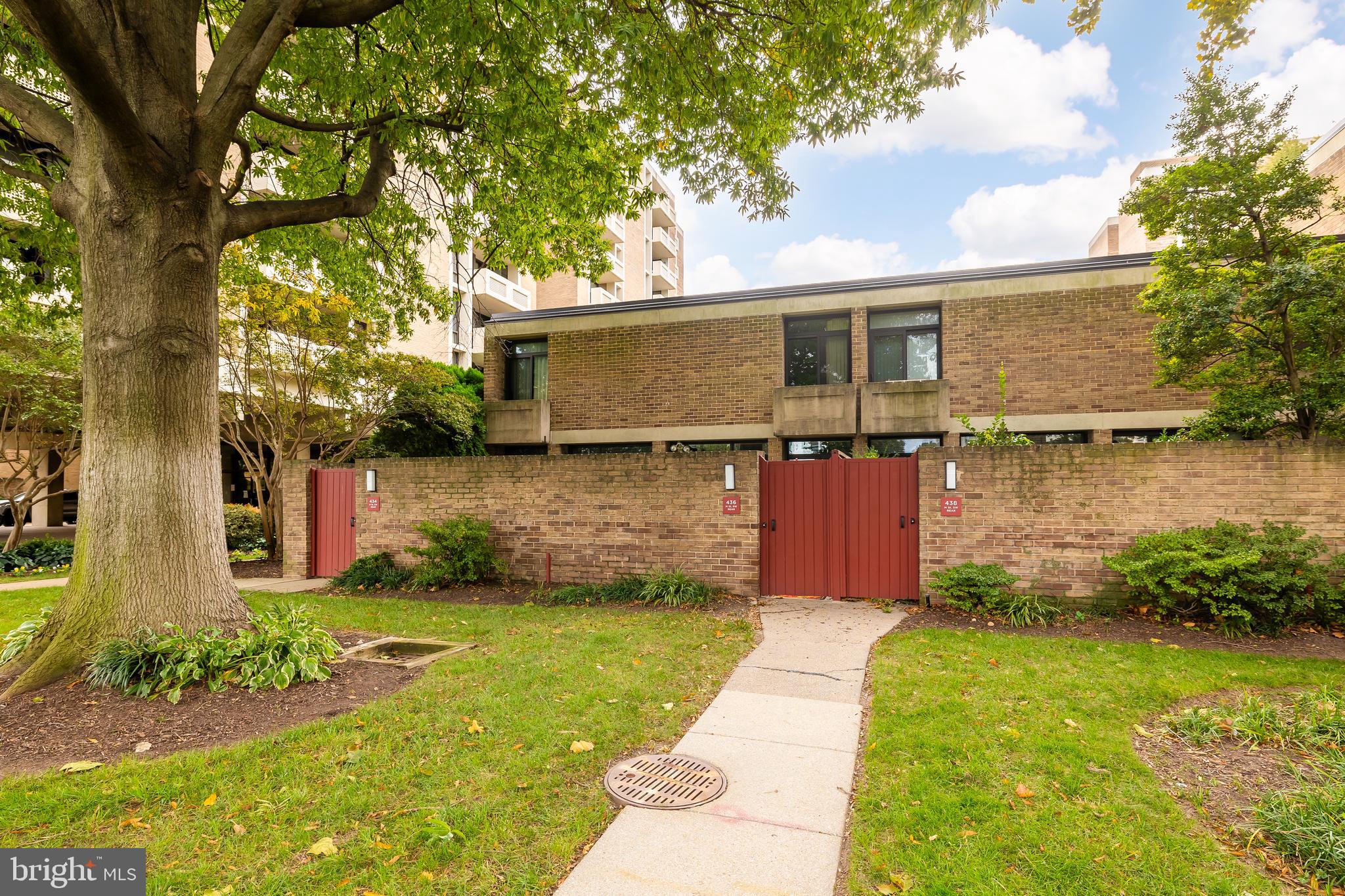 436 M St SW #10