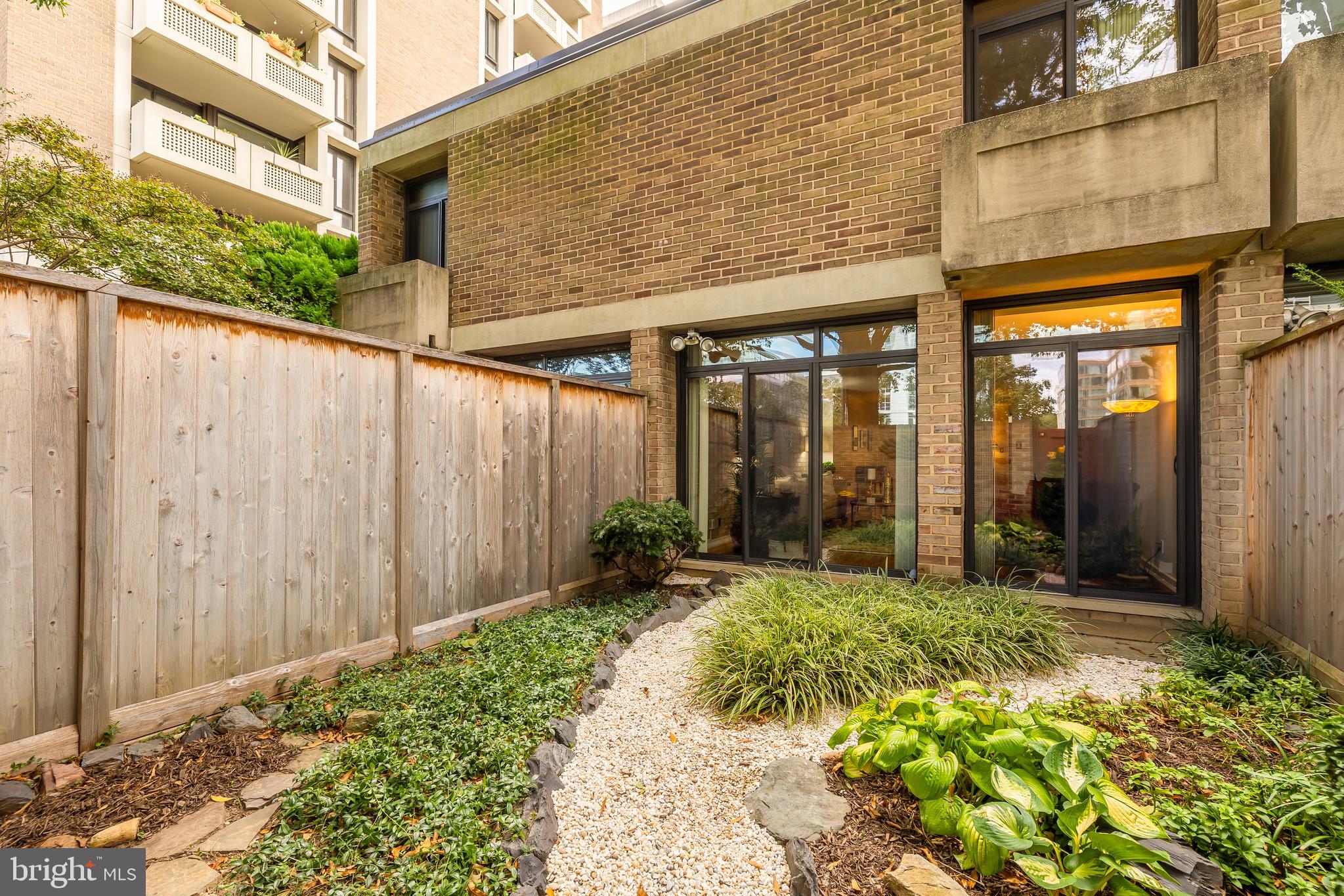 436 M St SW #10