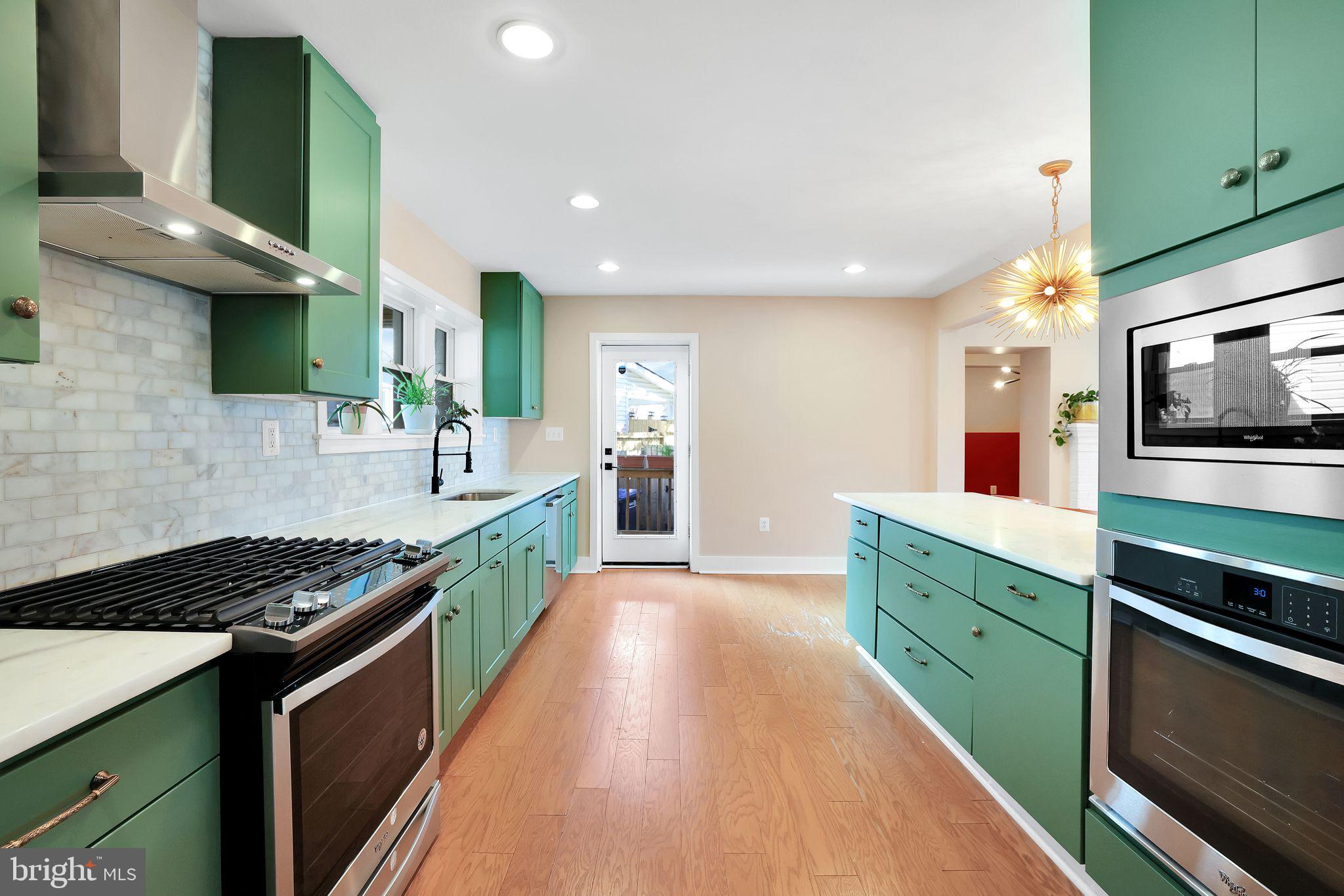 3701 South Dakota Ave NE