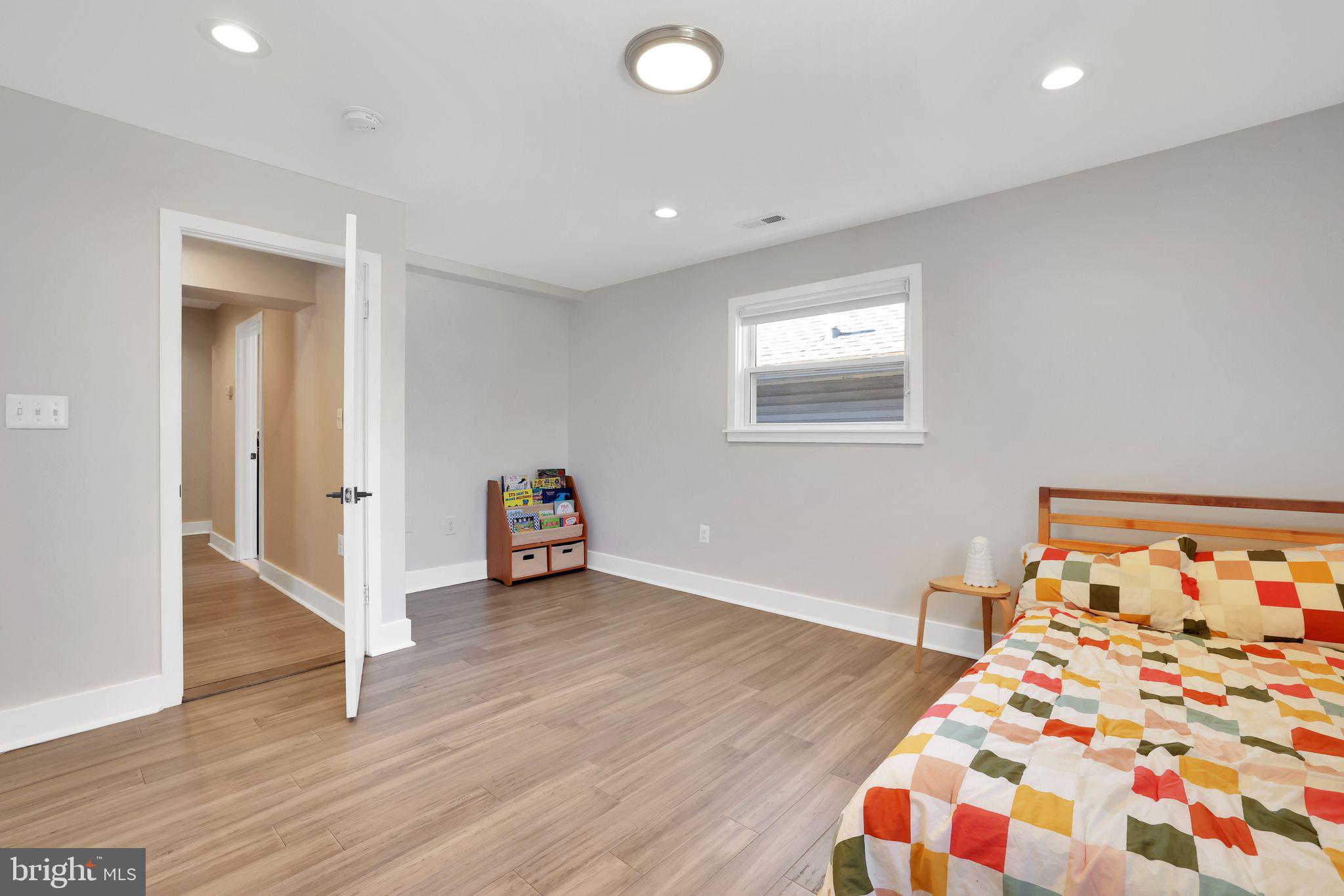 3701 South Dakota Ave NE