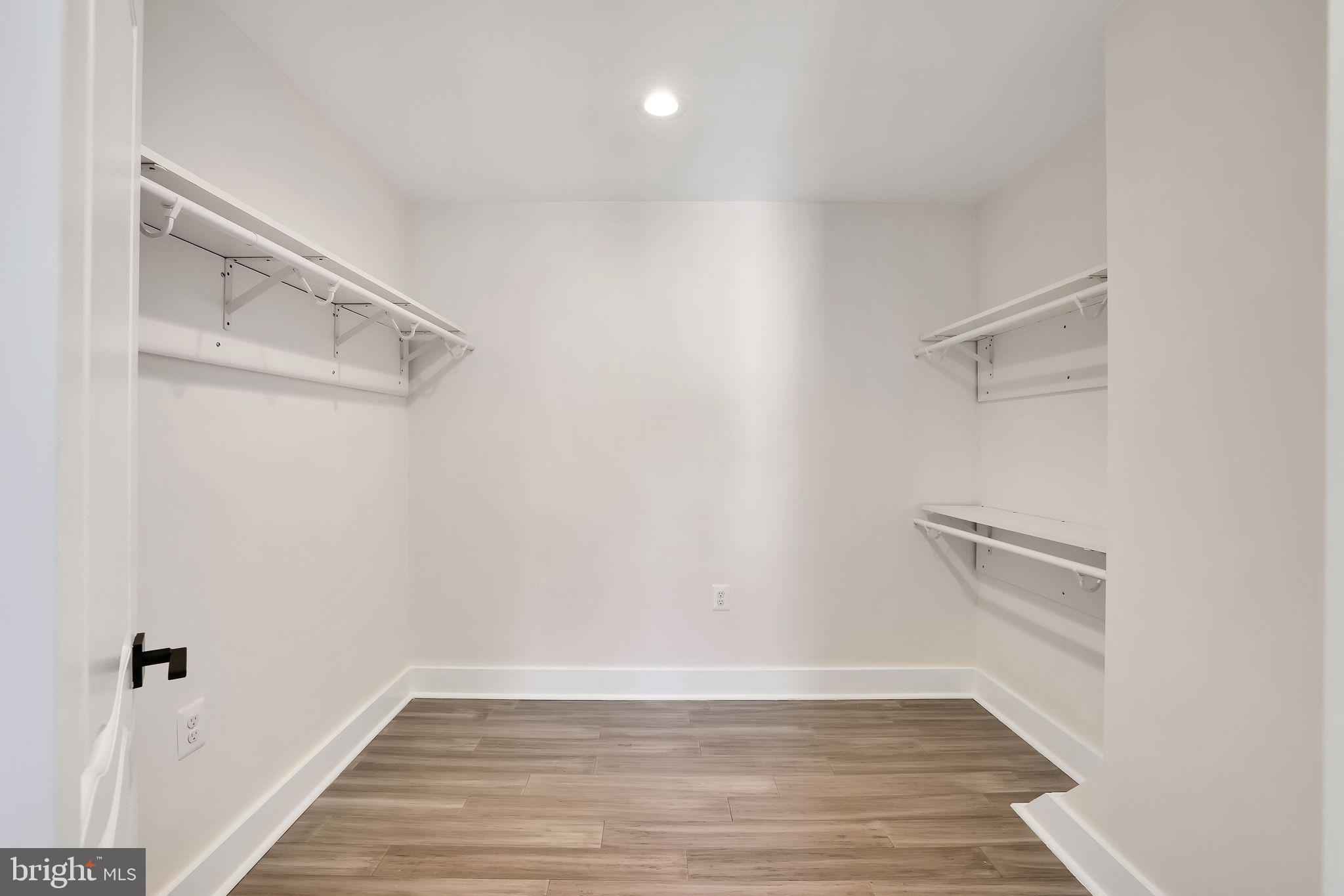 3701 South Dakota Ave NE