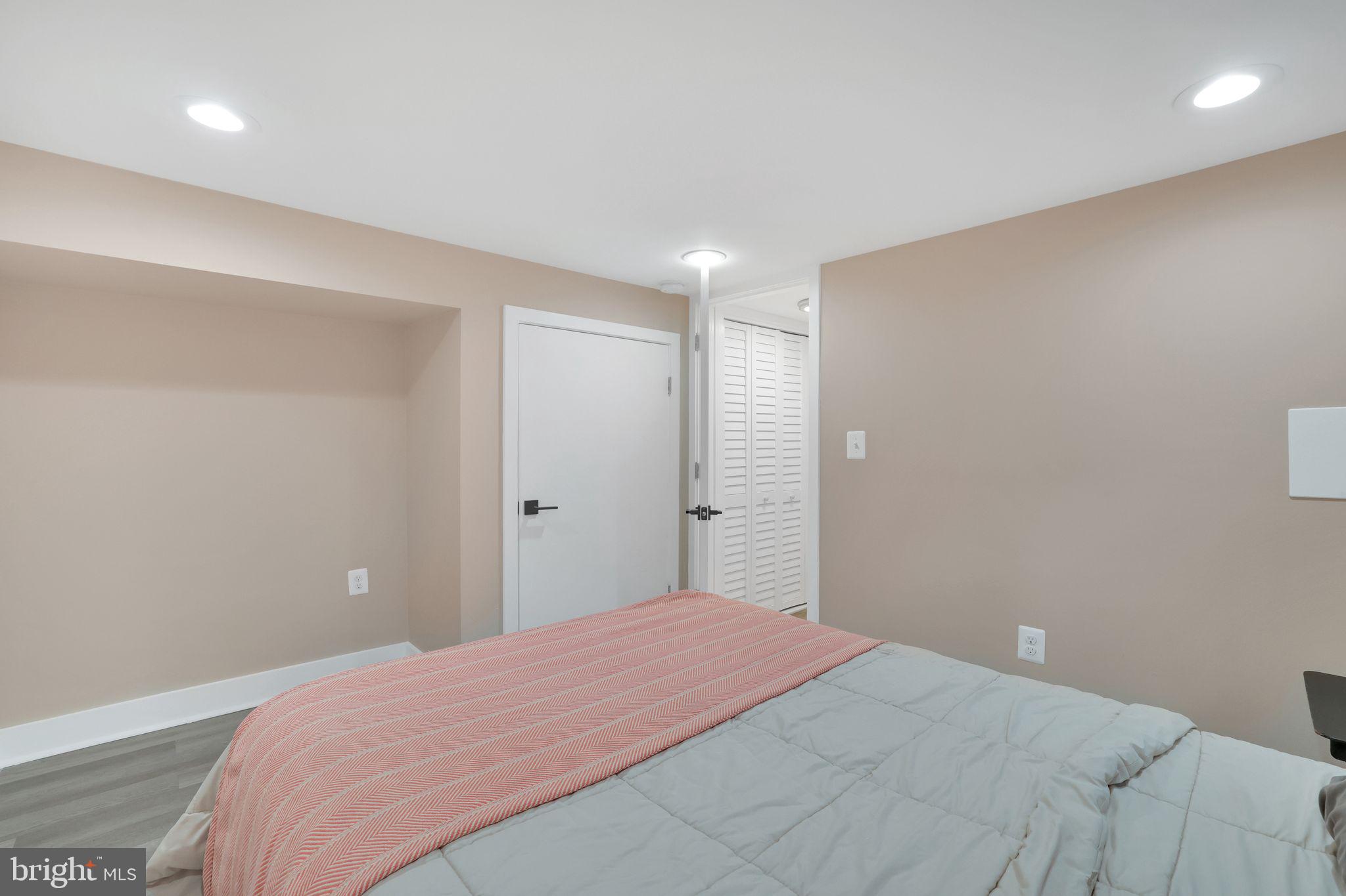 3701 South Dakota Ave NE