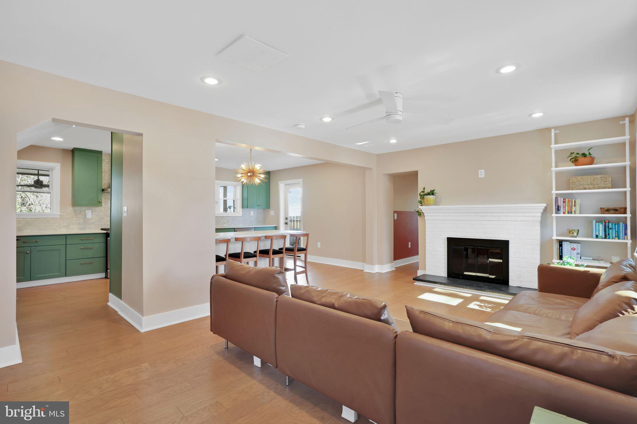 3701 South Dakota Ave NE