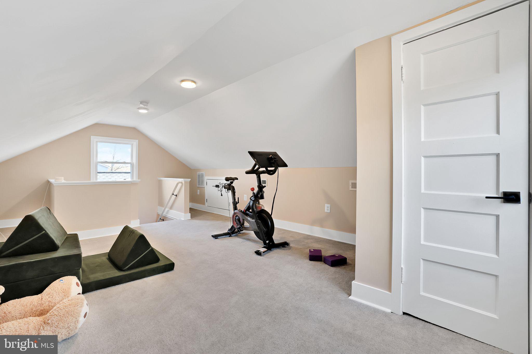 3701 South Dakota Ave NE