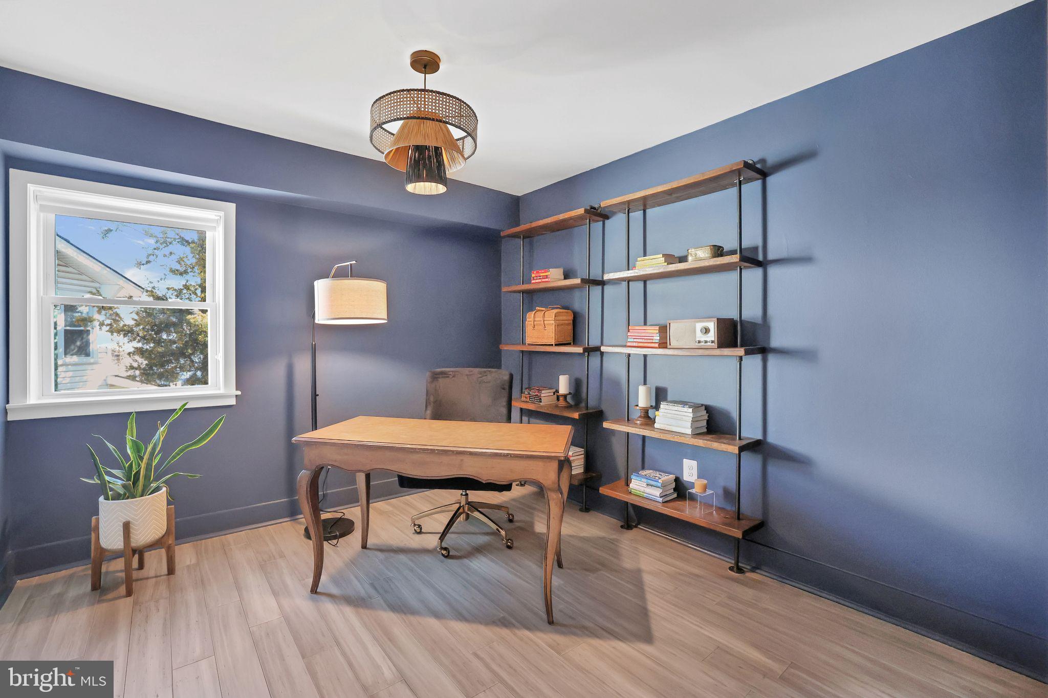 3701 South Dakota Ave NE