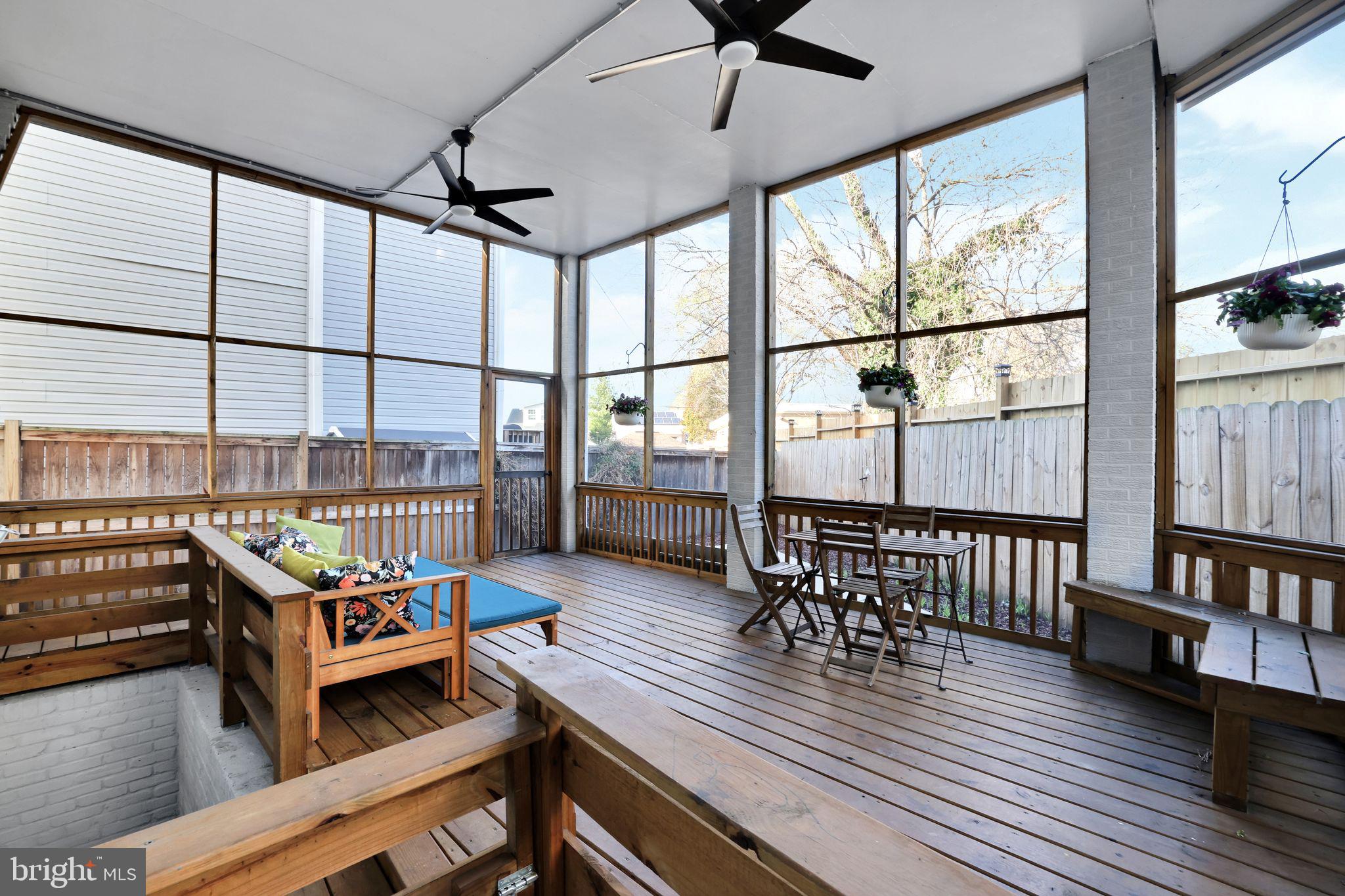 3701 South Dakota Ave NE