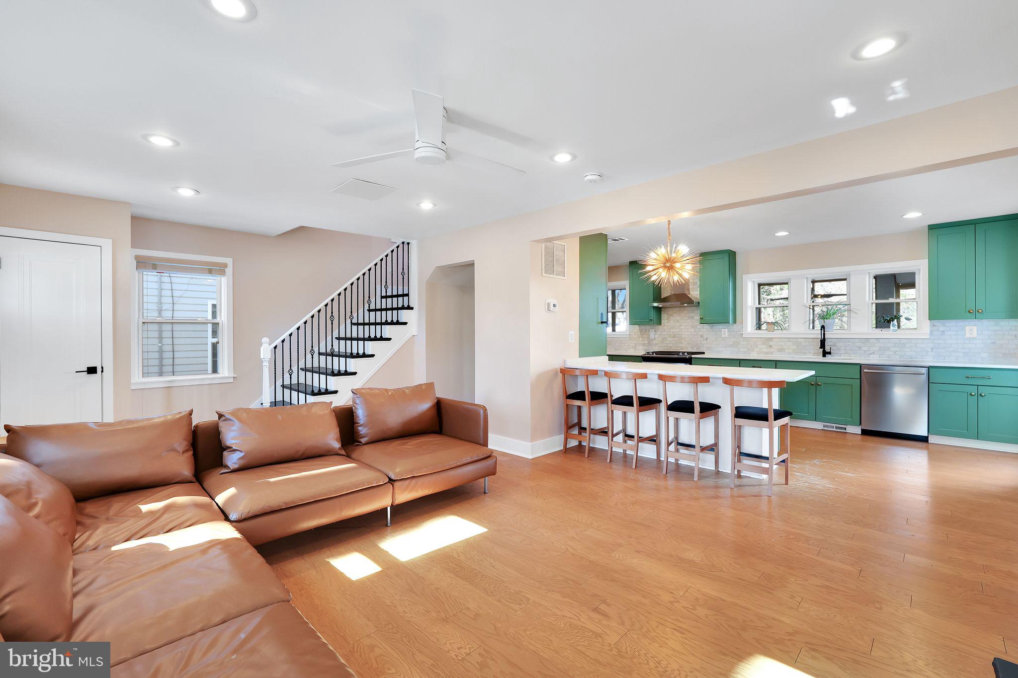 3701 South Dakota Ave NE