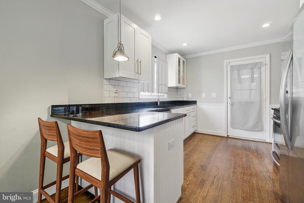 18 van Buren St NW