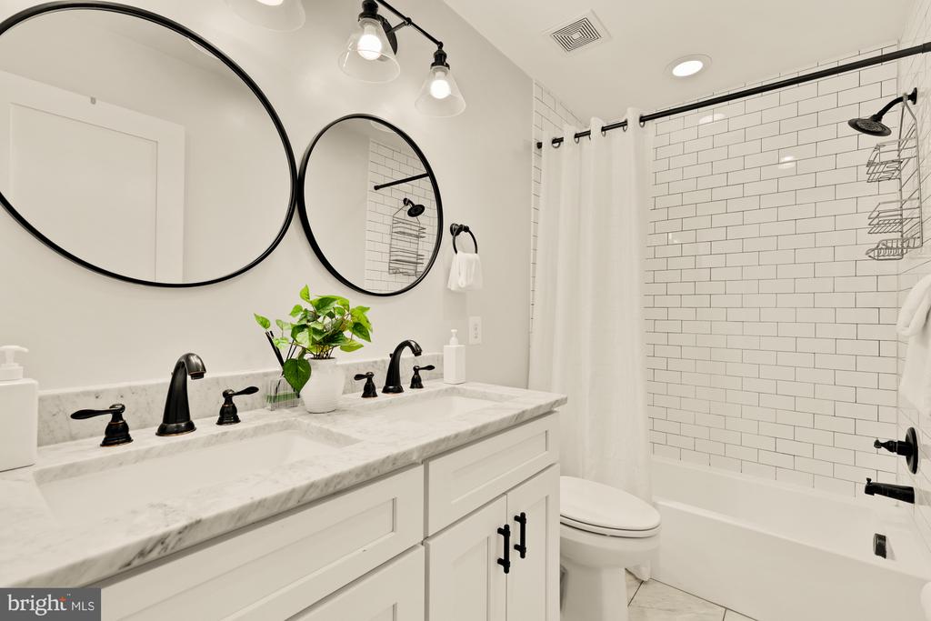 1247 OATES STREET NE Unit: A