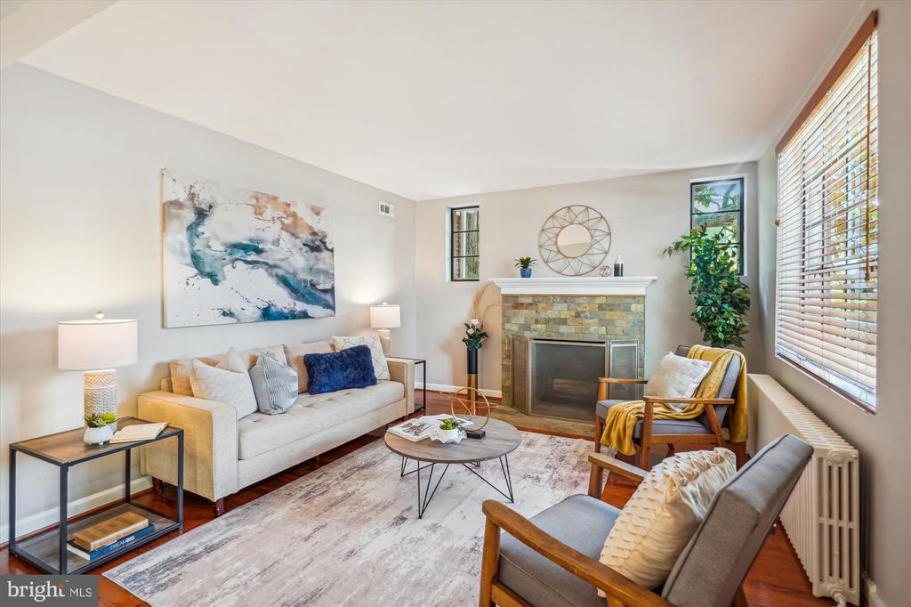 6424 Ridge Dr