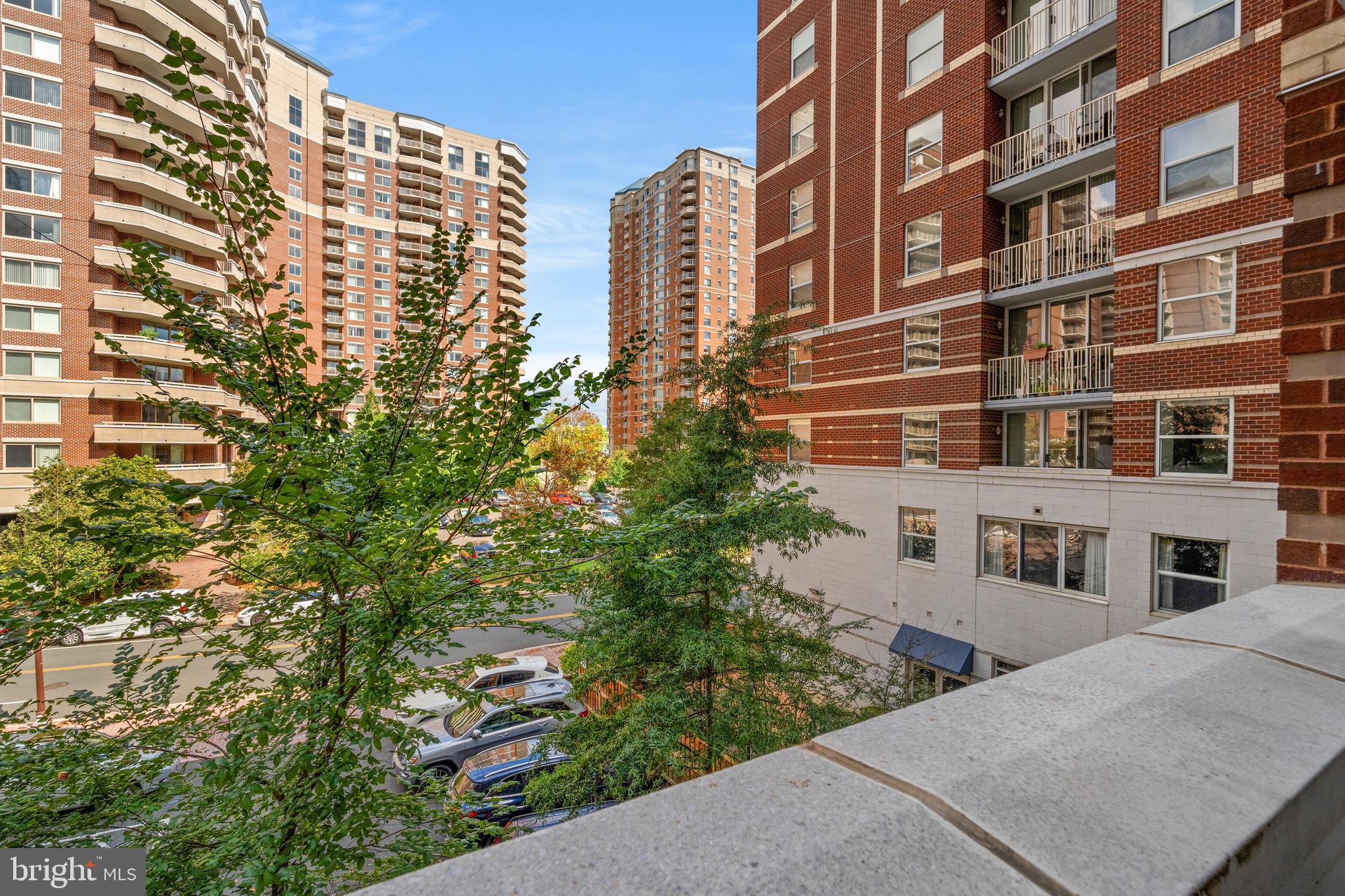880 N Pollard St #322