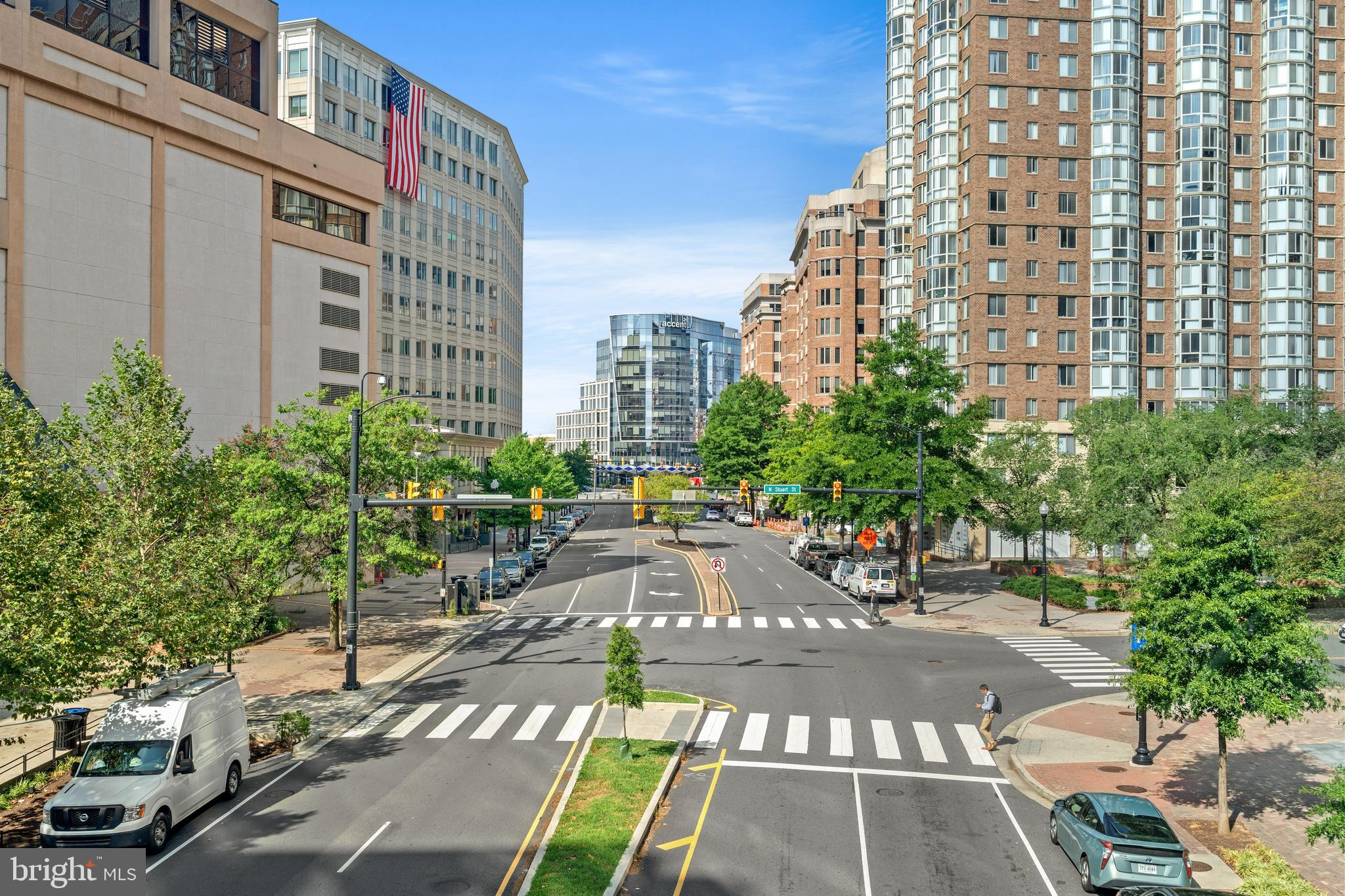 880 N Pollard St #623