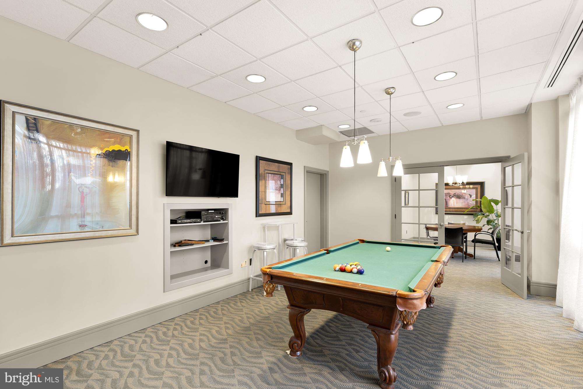 880 N Pollard St #623