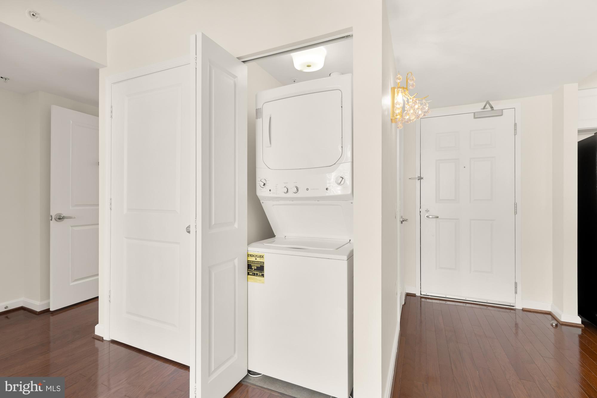 880 N Pollard St #623