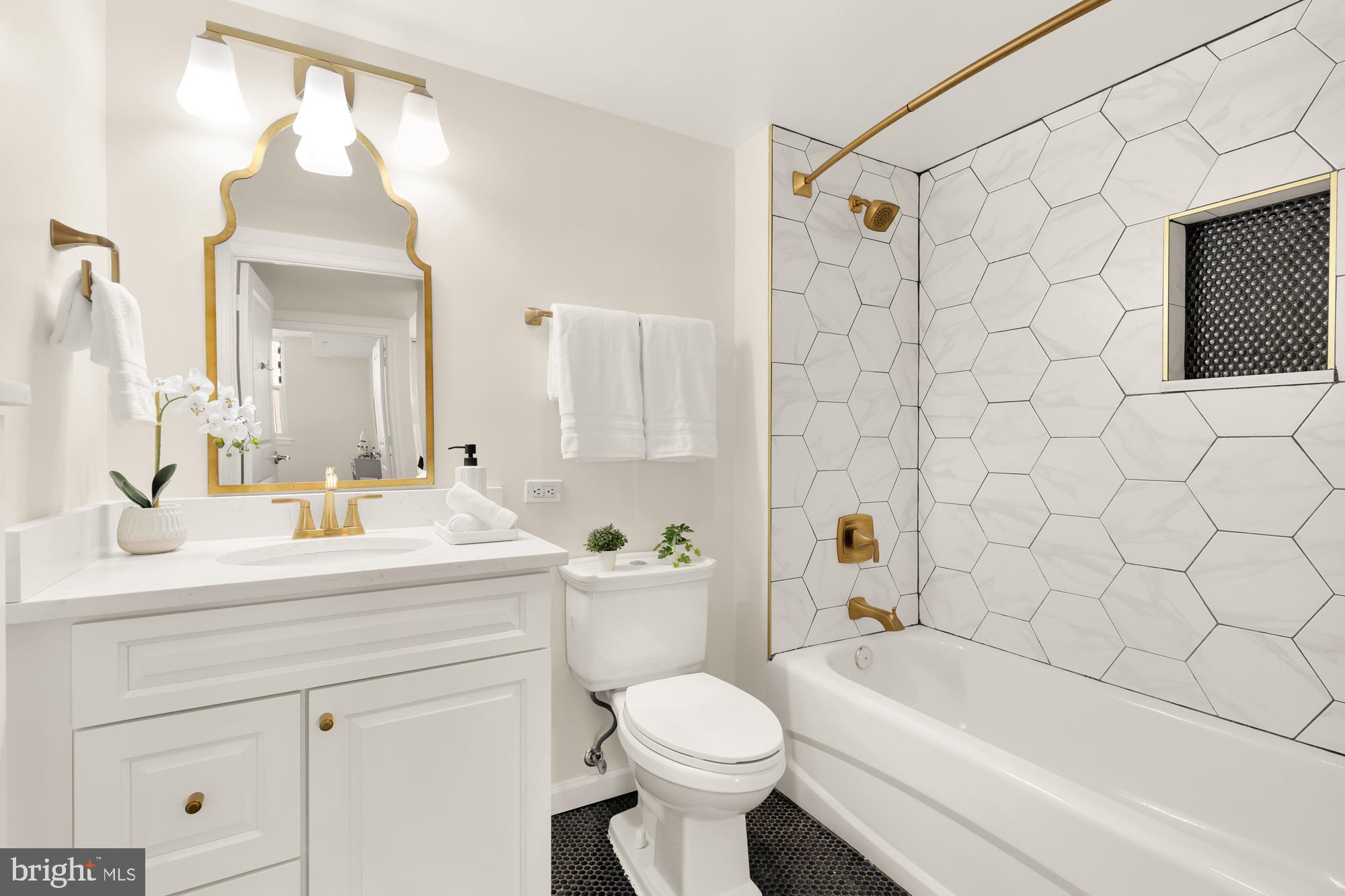 880 N Pollard St #623