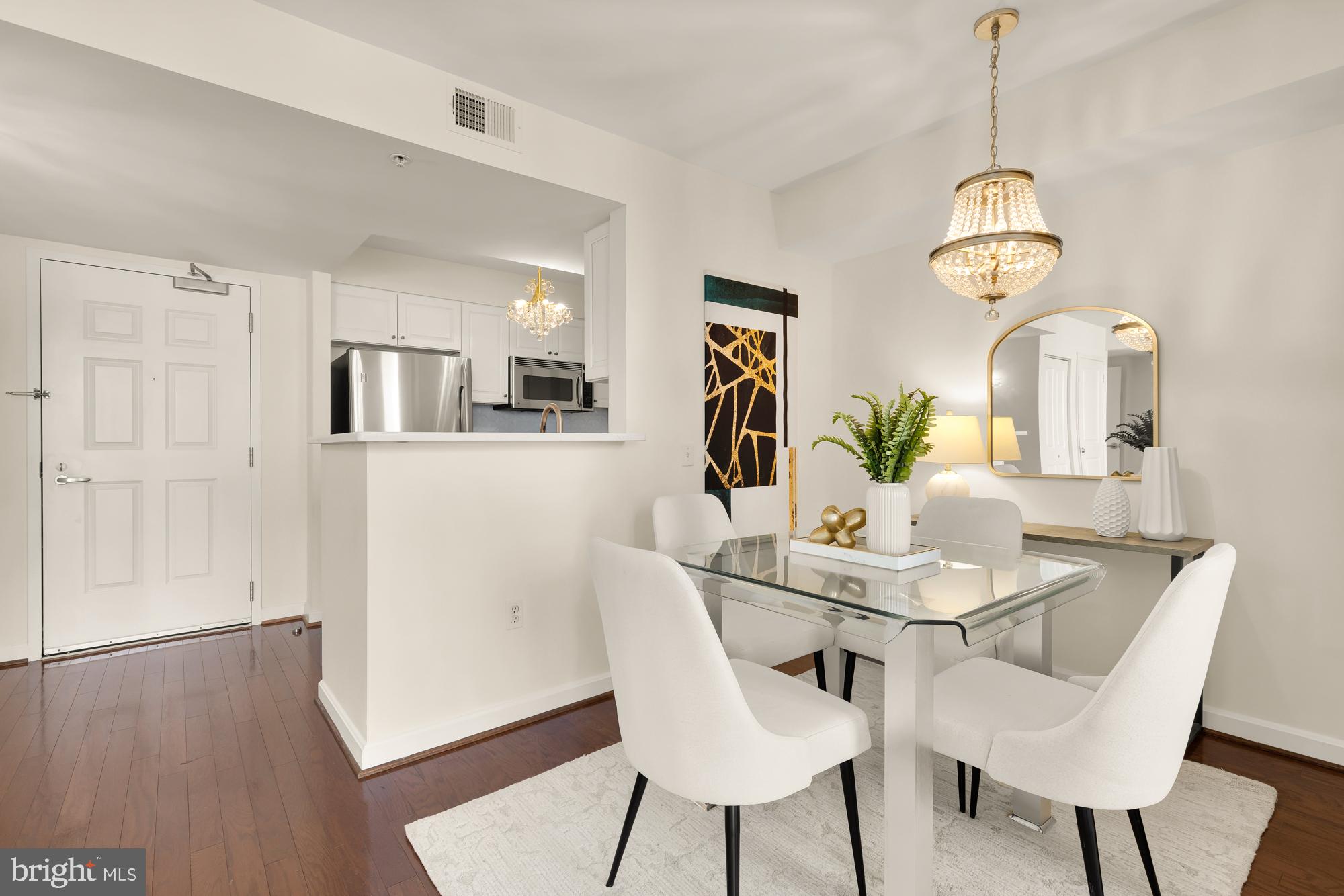 880 N Pollard St #623