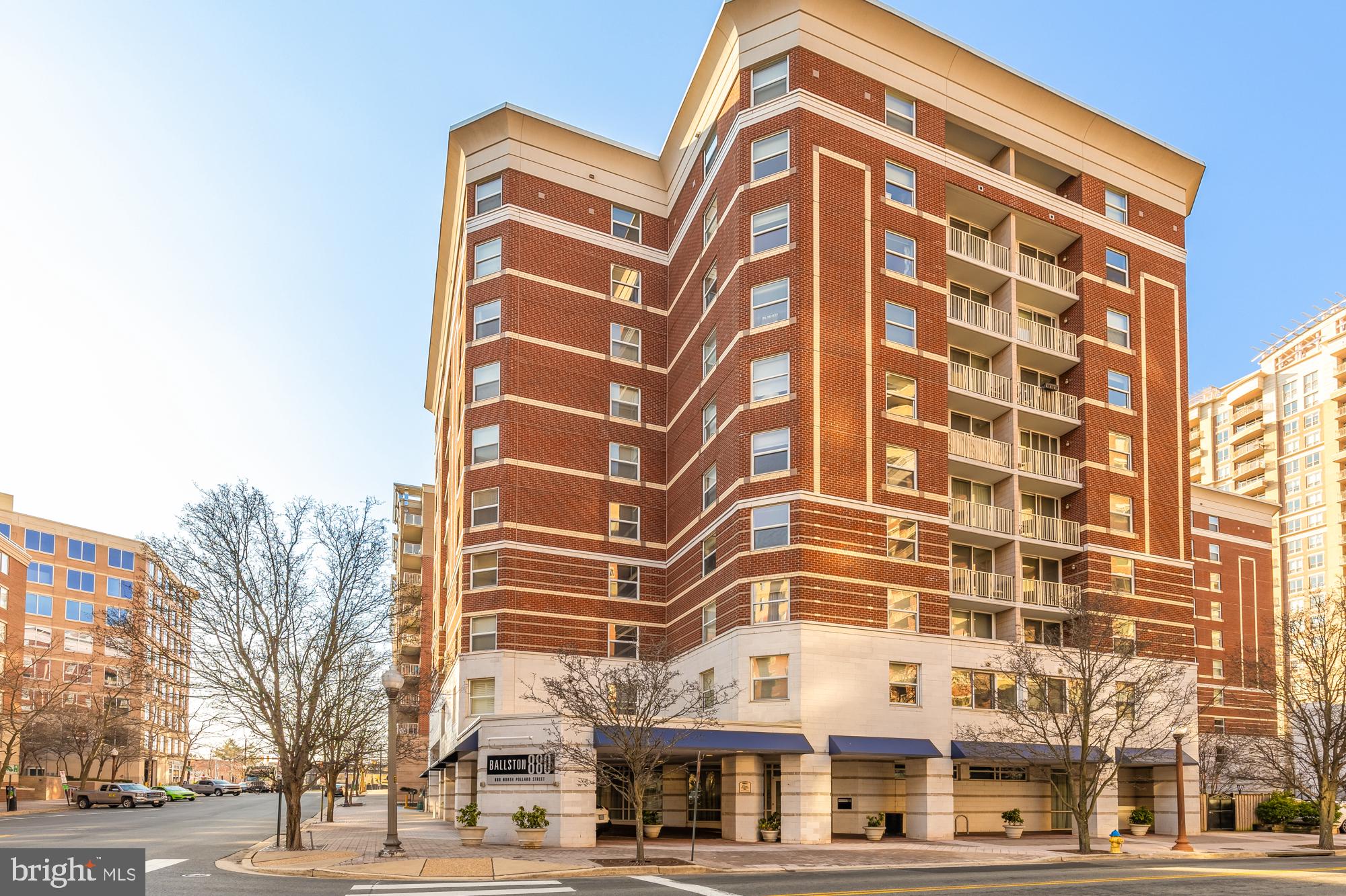 880 N Pollard St #623