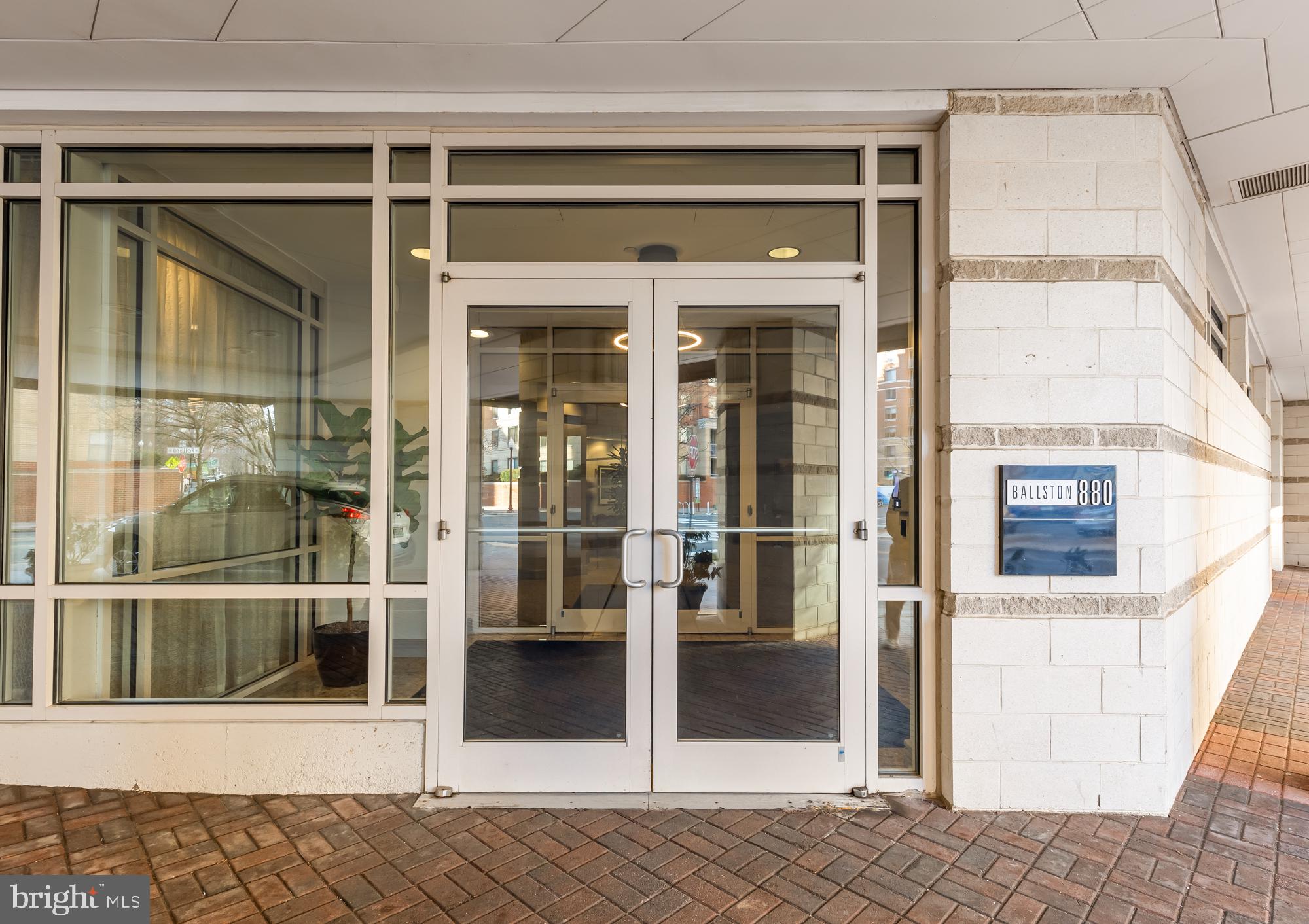 880 N Pollard St #623