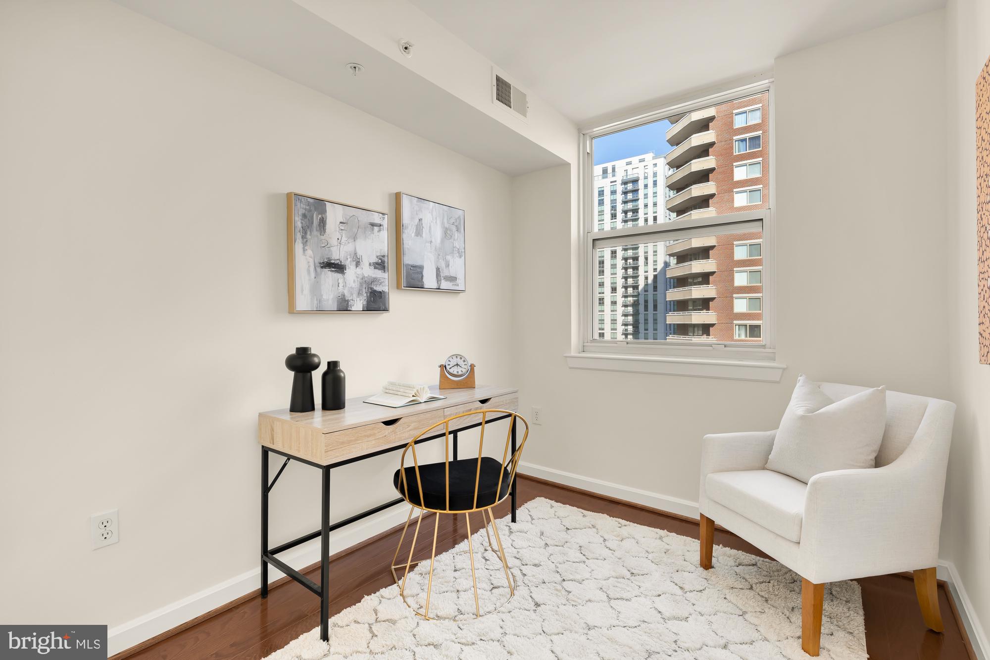 880 N Pollard St #623