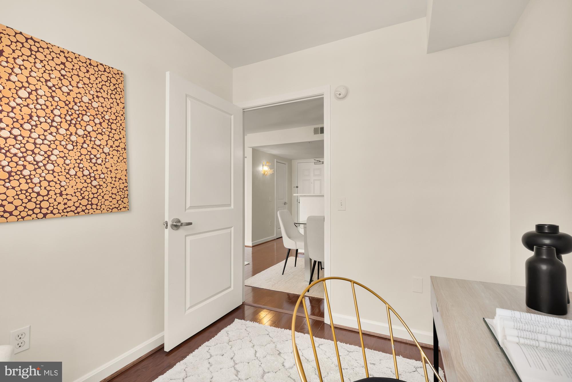 880 N Pollard St #623