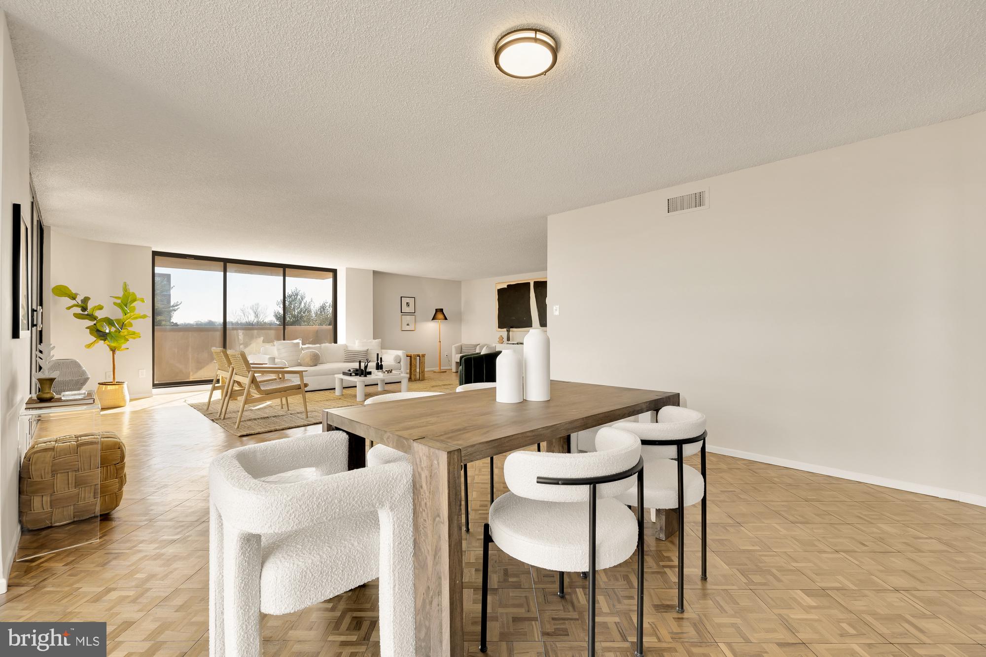 1101 S Arlington Ridge Rd #302