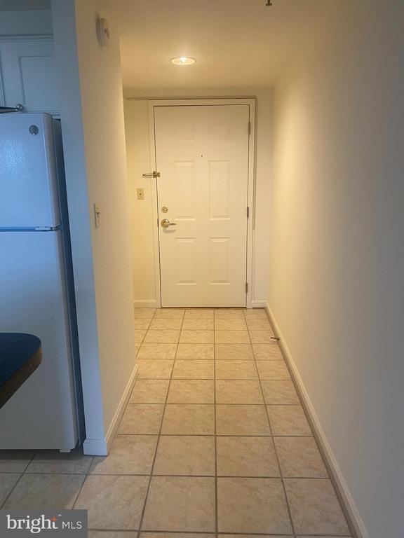 2400 CLARENDON BLVD #612