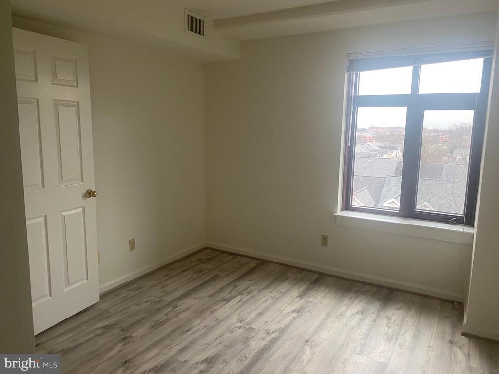 2400 CLARENDON BLVD #612