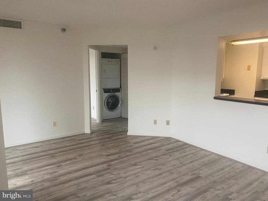 2400 CLARENDON BLVD #612