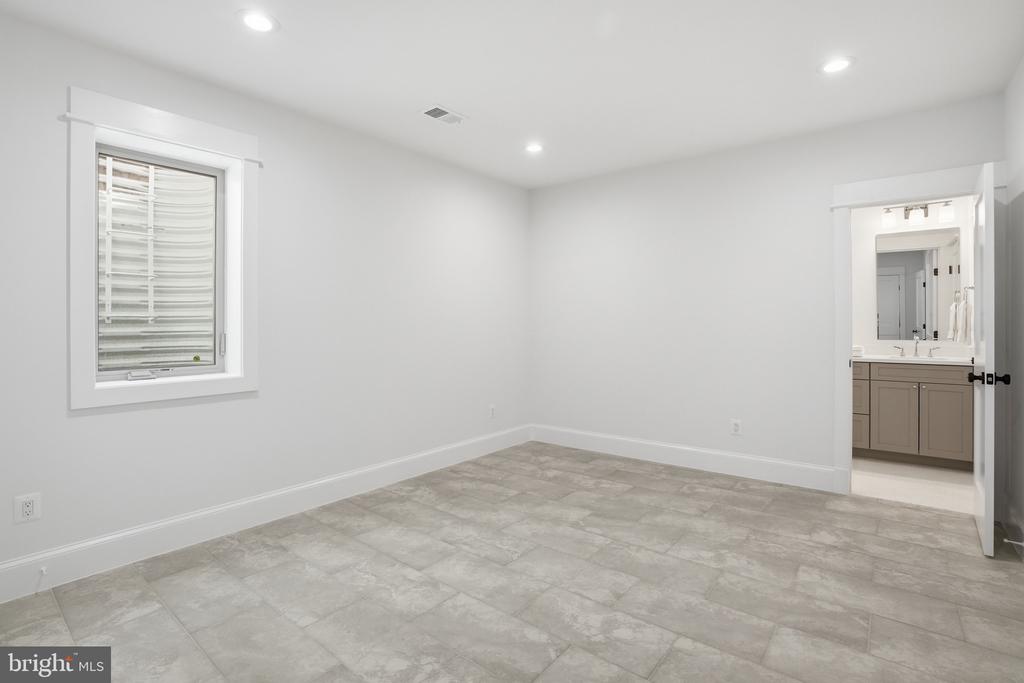 1310 S POE STREET