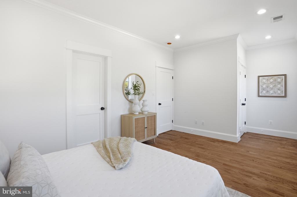 1310 S POE STREET