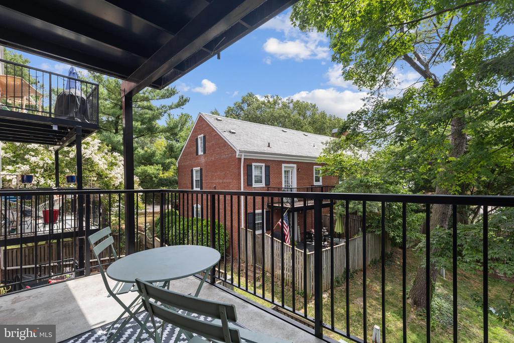 3010 S COLUMBUS STREET Unit: B2
