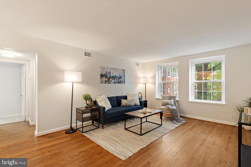 3010 S COLUMBUS STREET Unit: B2