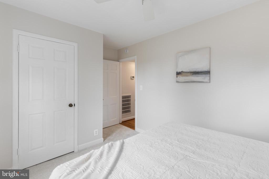 3010 S COLUMBUS STREET Unit: B2