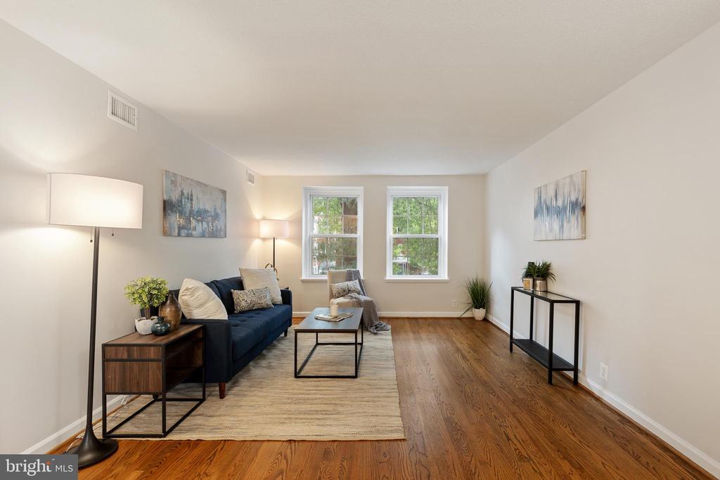 3010 S COLUMBUS STREET Unit: B2