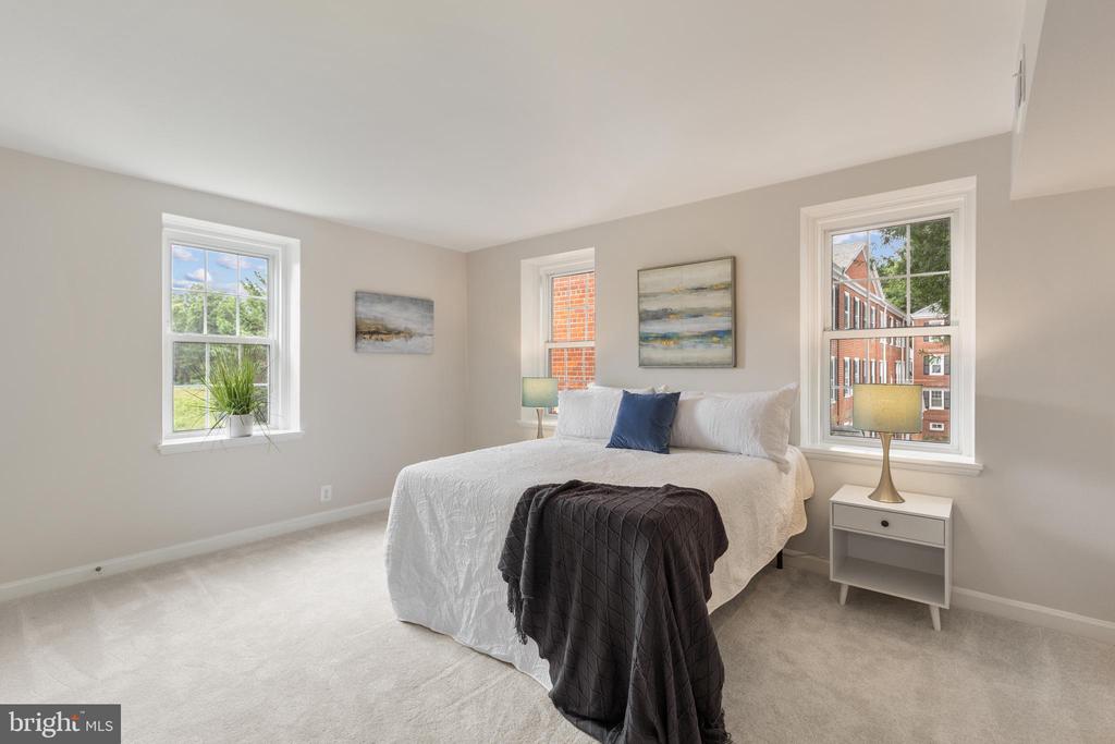 3010 S COLUMBUS STREET Unit: B2