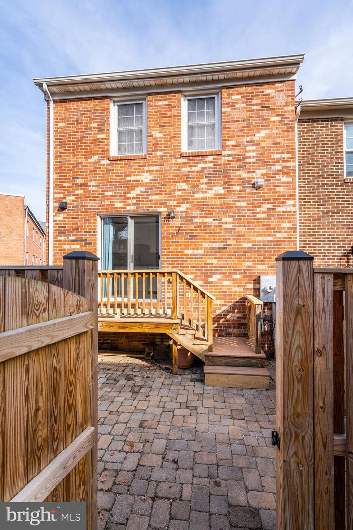 3832 Brighton Ct