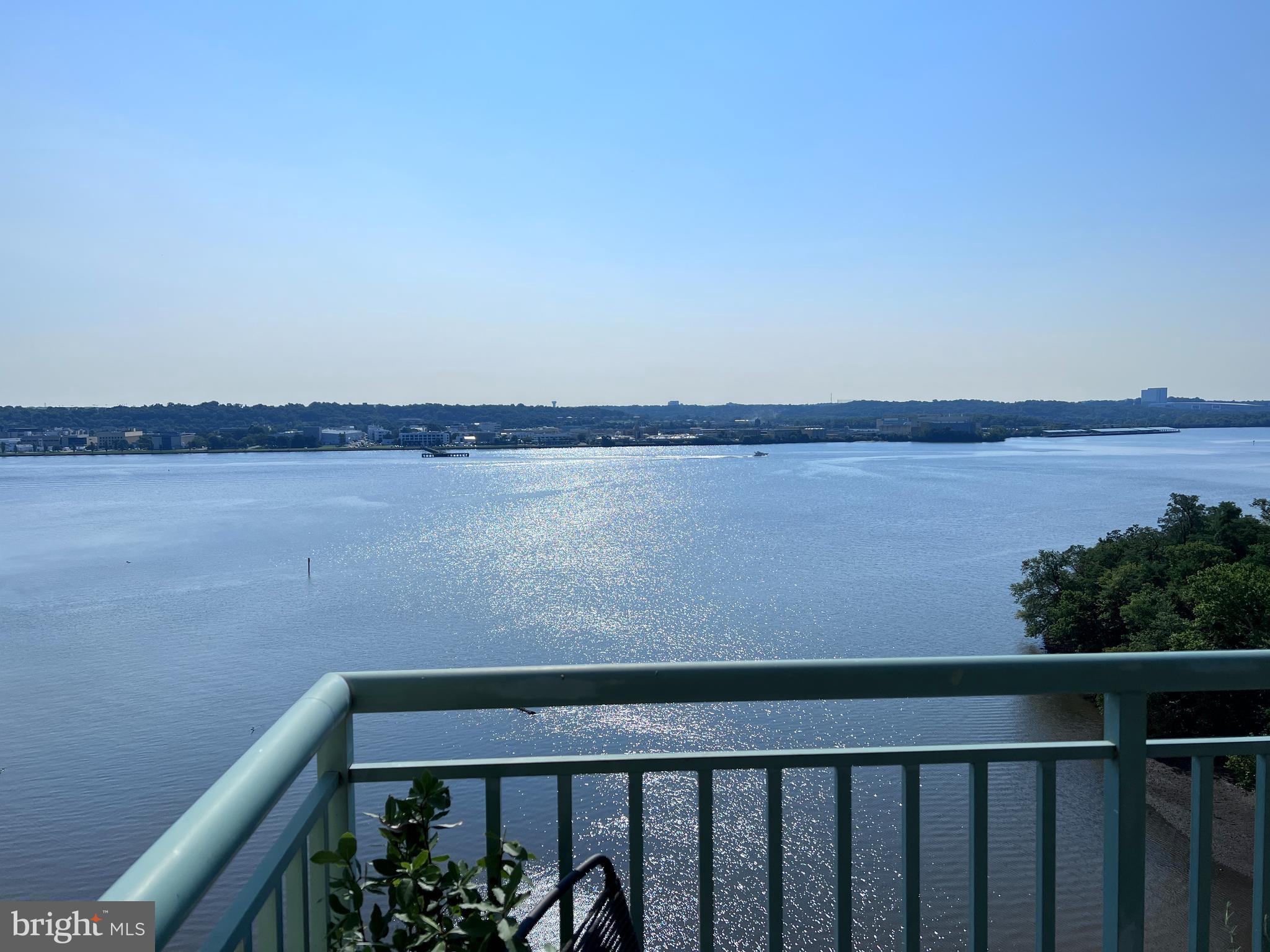 501 Slaters Ln #901
